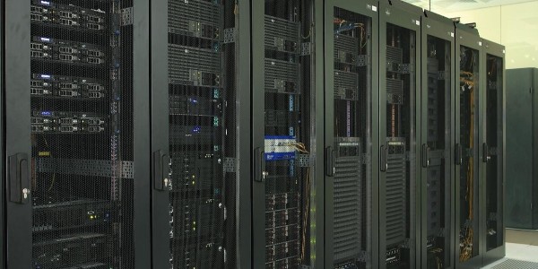 机房环境监控系统：数据中心稳定运行的智能守卫者